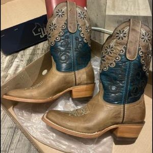 Women boots